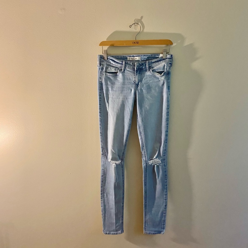 🆕 Light Distressed Hollister